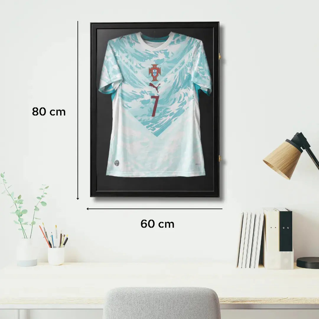 Cadre maillot de foot vitrine —  60×80 — My Goat