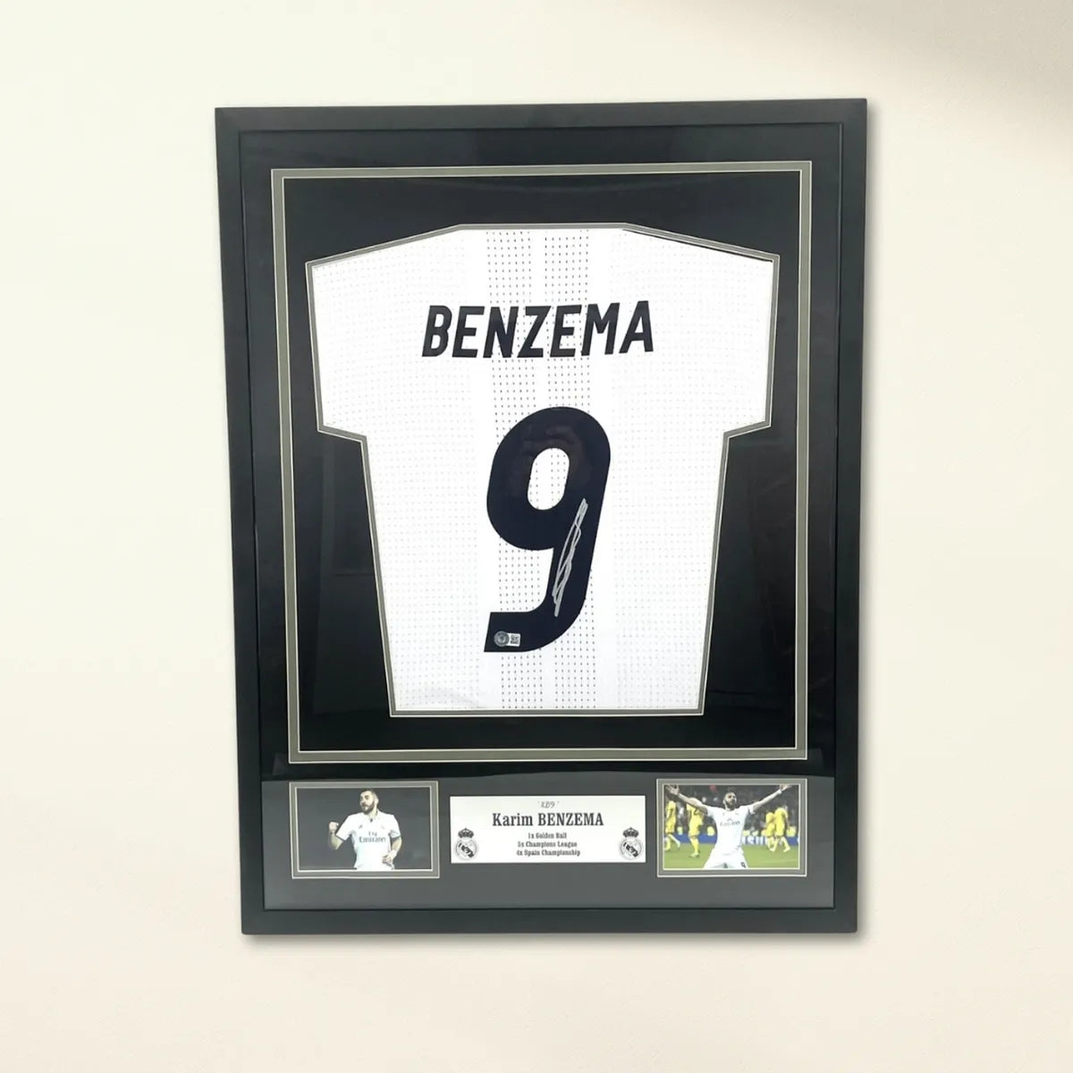 Cadre maillot benzema signé