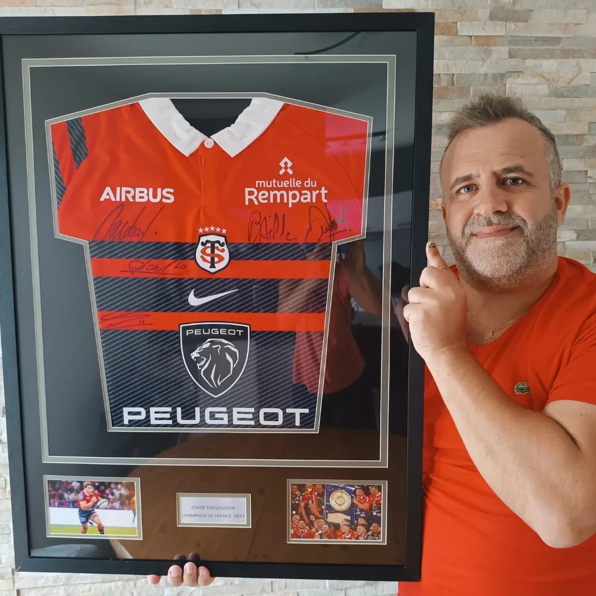 Client avec cadre maillot rugby My Goat