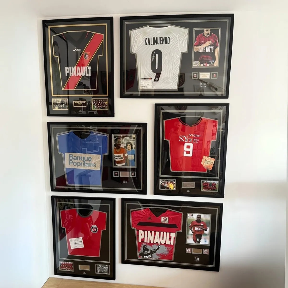 Collection maillots encadrés stade rennais