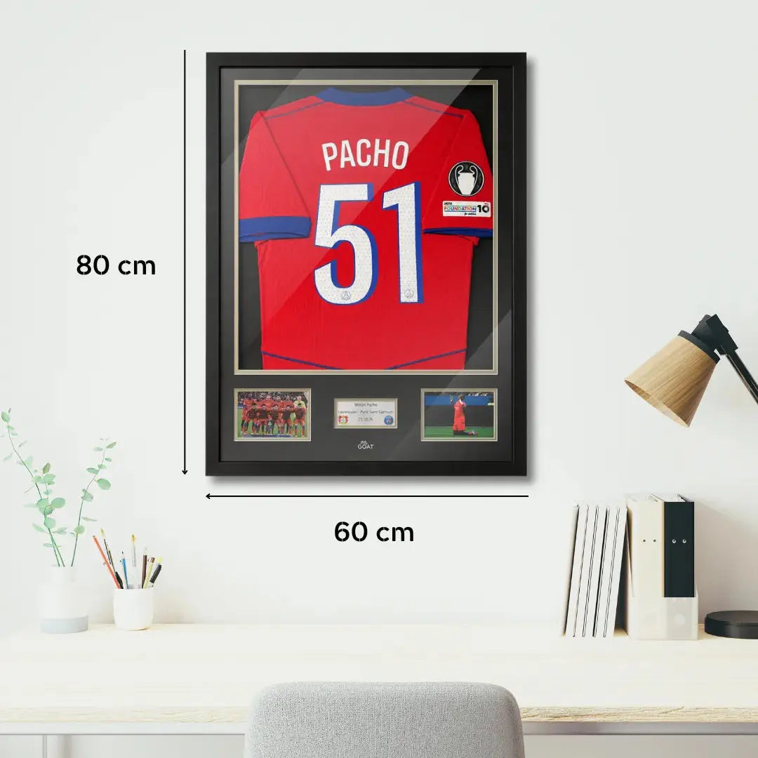 dimensions cadre maillot paris pacho dans une chambre